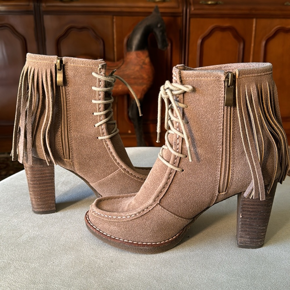 bucco Taupe Suede Fringe Lace-Up Ankle Boots